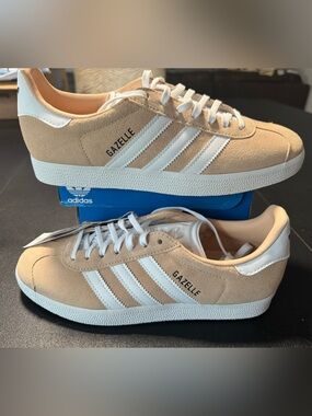 adidas Gazelle Suede Sneakers in Halo Blush/White 8.5 Women’s